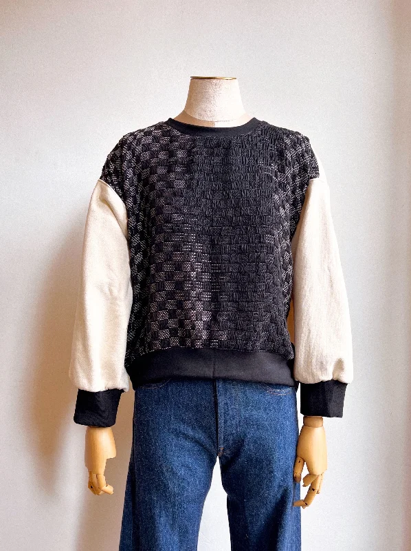 Handwoven Black & White Ombré Ecru Pullover Luxurious Women's High -  end